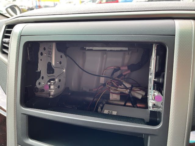 TOYOTA VELLFIRE 2013