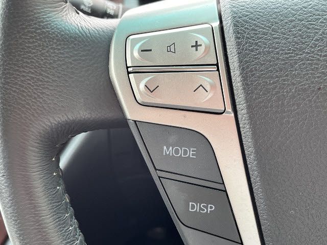 TOYOTA VELLFIRE 2013