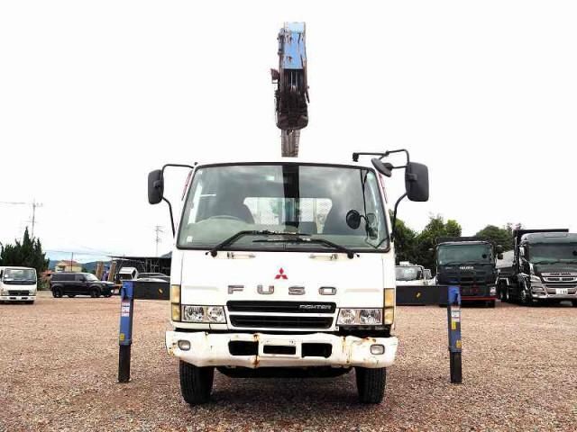 MITSUBISHI FUSOU FIGHTER 2004