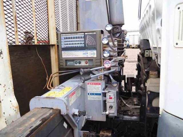 MITSUBISHI FUSOU FIGHTER 2004