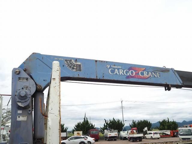 MITSUBISHI FUSOU FIGHTER 2004