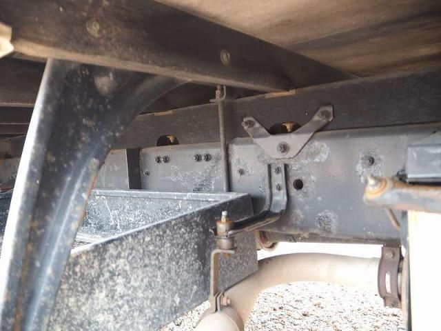 MITSUBISHI FUSOU FIGHTER 2004