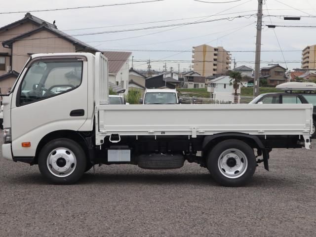 HINO DUTRO 2020