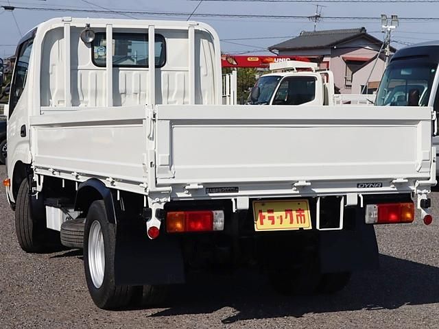 TOYOTA DYNA 2018