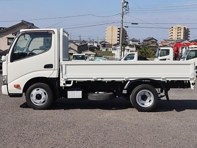 TOYOTA DYNA 2018