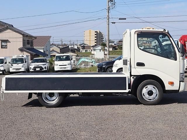 TOYOTA DYNA 2018