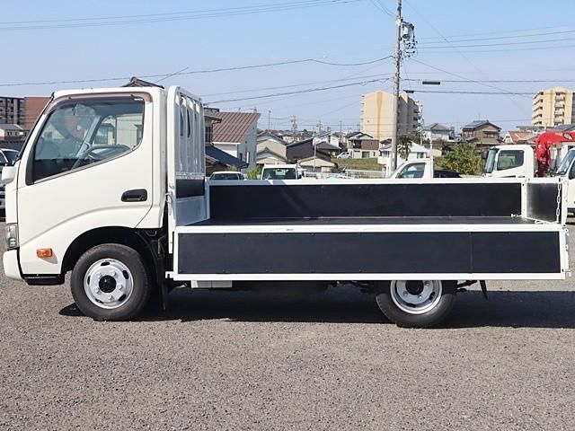 TOYOTA DYNA 2018