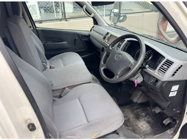 TOYOTA REGIUSACE van 2WD 2004