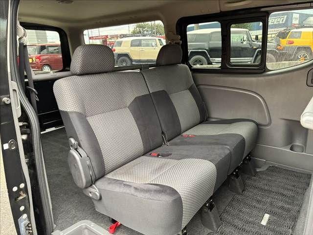 NISSAN NV350 CARAVAN 2012