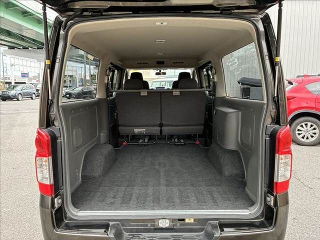 NISSAN NV350 CARAVAN 2012