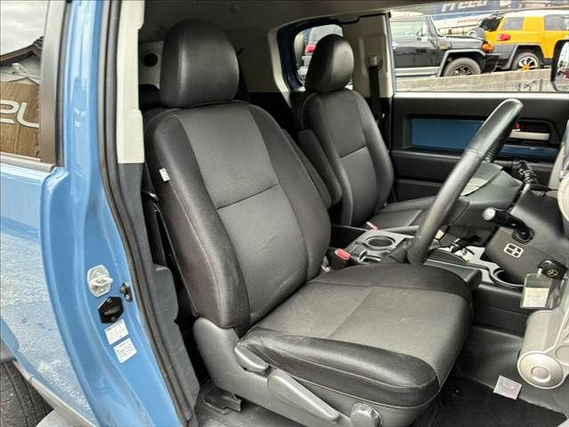 TOYOTA FJ CRUISER 4WD 2012