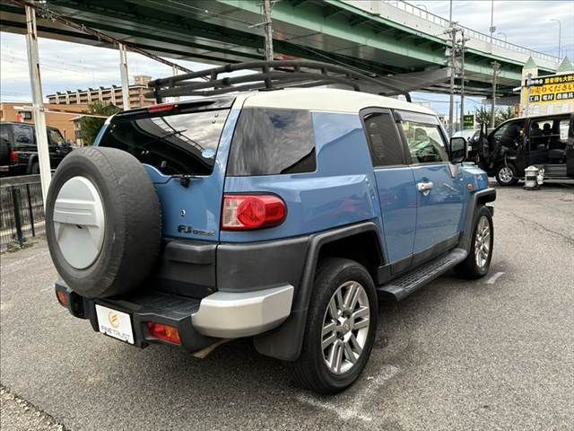 TOYOTA FJ CRUISER 4WD 2012