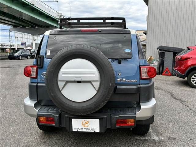TOYOTA FJ CRUISER 4WD 2012