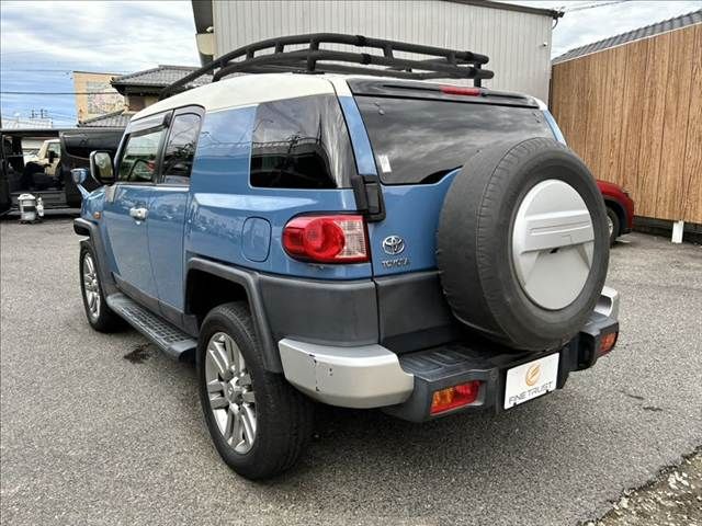 TOYOTA FJ CRUISER 4WD 2012