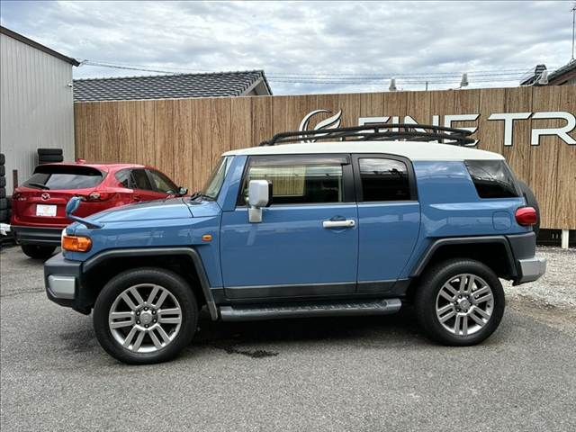 TOYOTA FJ CRUISER 4WD 2012