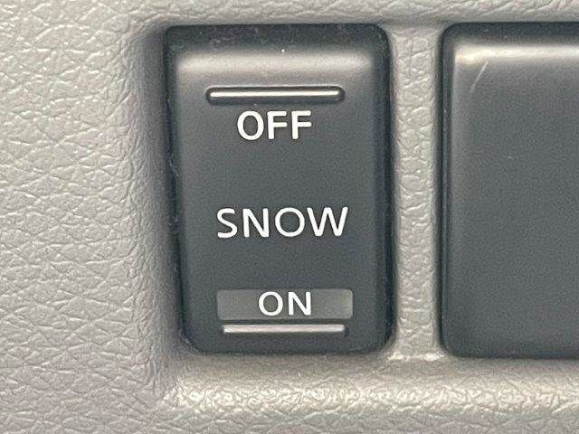 NISSAN NV350 CARAVAN 2012