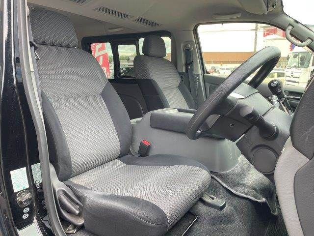 NISSAN NV350 CARAVAN 2012