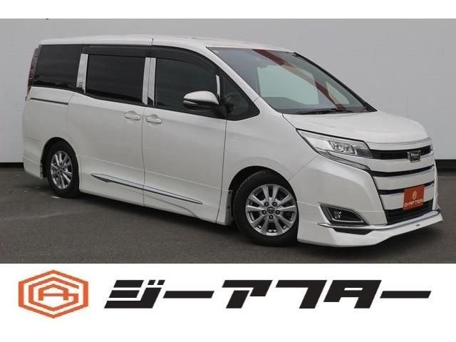 TOYOTA NOAH 2018