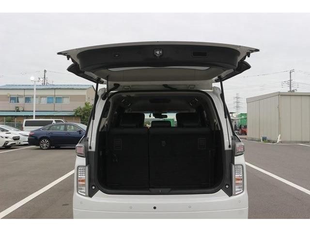 NISSAN ELGRAND 2022