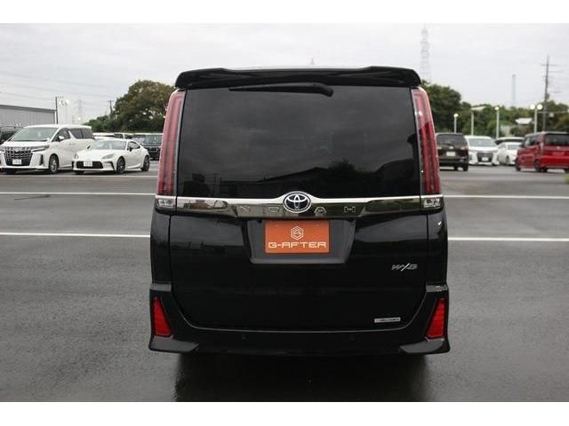 TOYOTA NOAH 2019