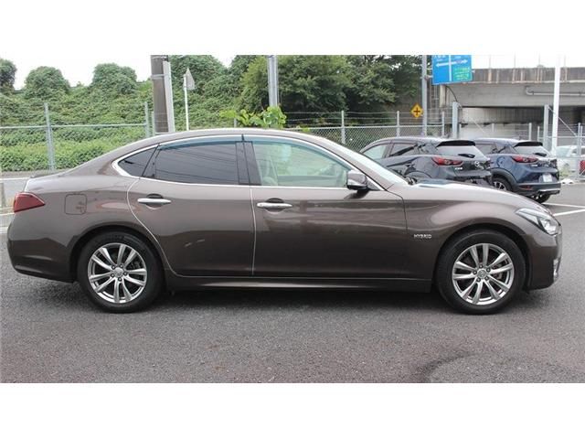 NISSAN FUGA HYBRID 2015