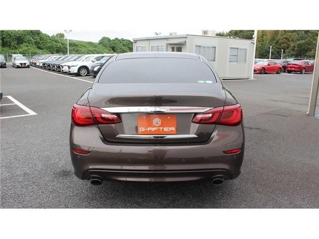 NISSAN FUGA HYBRID 2015