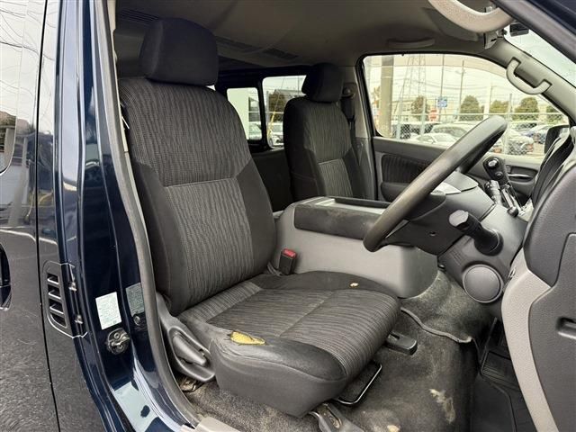 NISSAN NV350 CARAVAN 2020