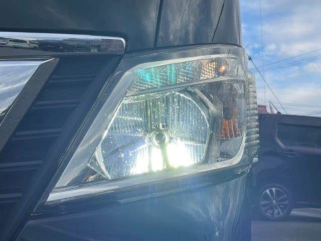 NISSAN NV350 CARAVAN 2012