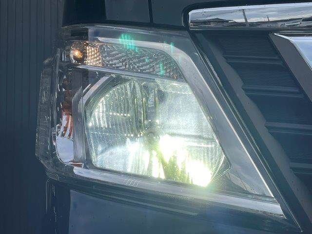 NISSAN NV350 CARAVAN 2012