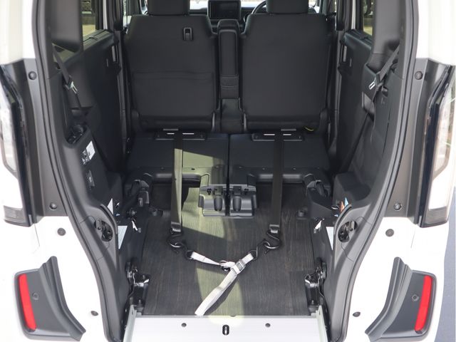 HONDA N BOX CUSTOM 2024