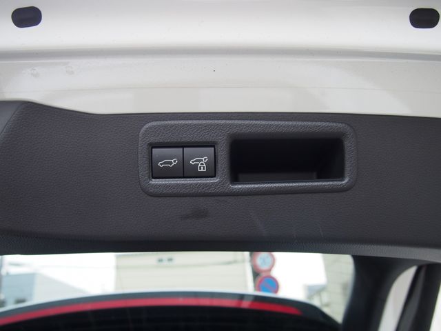 TOYOTA HARRIER 2WD 2023