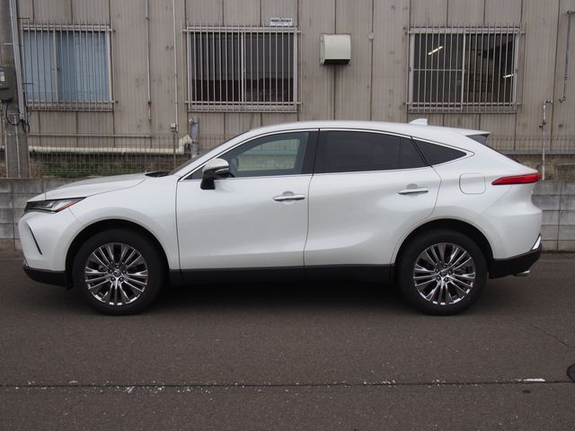 TOYOTA HARRIER 2WD 2023