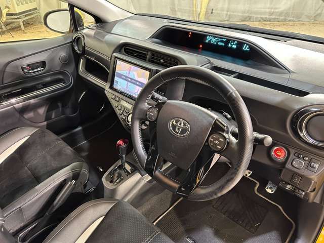 TOYOTA AQUA 2014