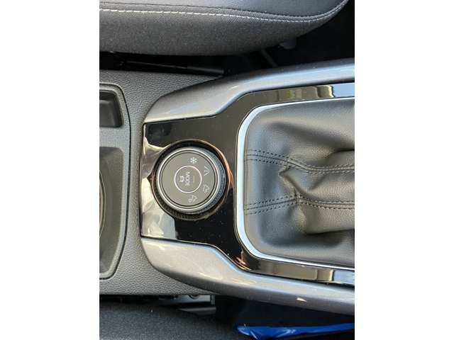 VOLKSWAGEN VOLKSWAGEN T-Roc 2025