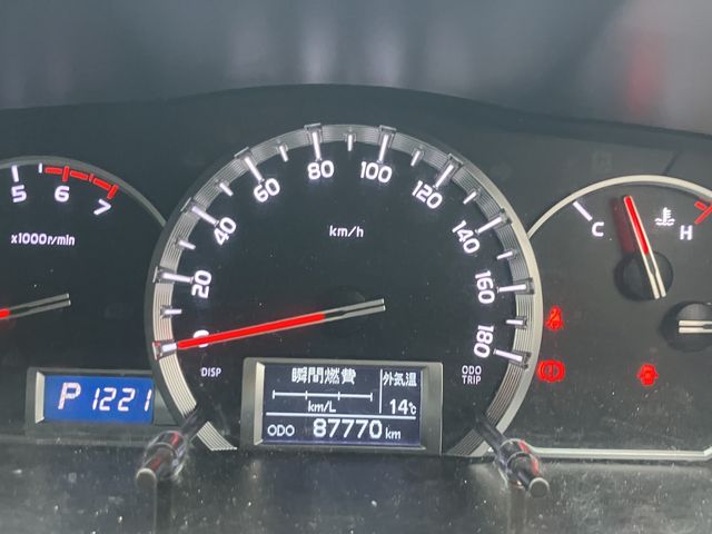 TOYOTA HIACE wagon 4WD 2017