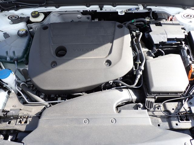 VOLVO VOLVO XC40 2023