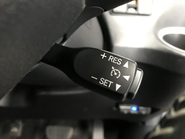 TOYOTA SIENTA HYBRID 2019