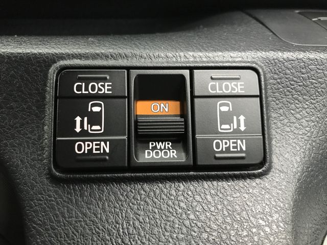 TOYOTA SIENTA HYBRID 2019