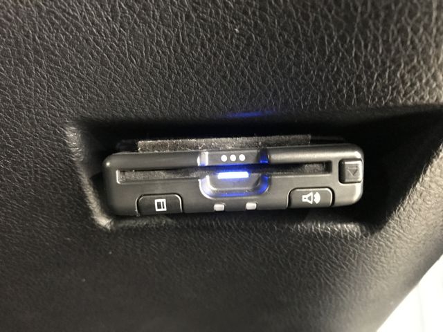 TOYOTA SIENTA HYBRID 2019