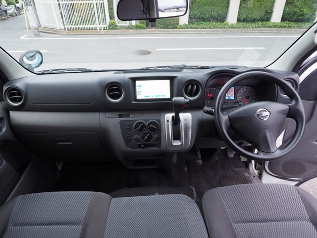 NISSAN NV350 CARAVAN 2015