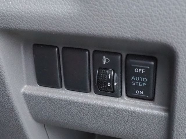 NISSAN NV350 CARAVAN 2015