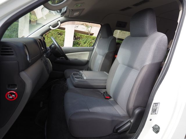 NISSAN NV350 CARAVAN 2015