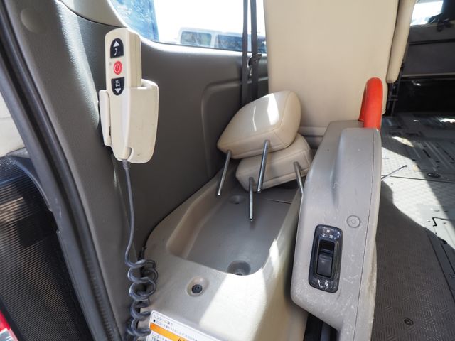 NISSAN NV350 CARAVAN 2015