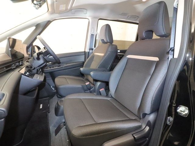 NISSAN SERENA  WG 2023