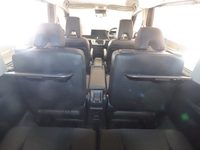 NISSAN SERENA  WG 2023