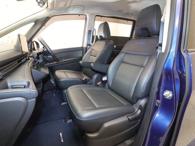 NISSAN SERENA  WG 2023