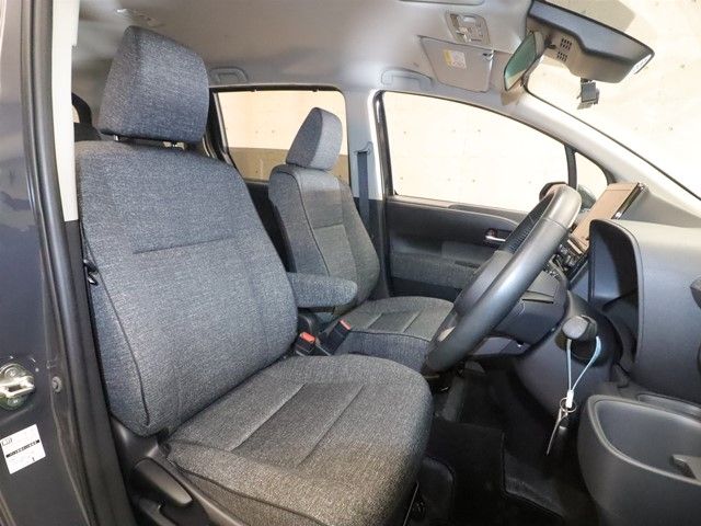 TOYOTA SIENTA HYBRID 2024