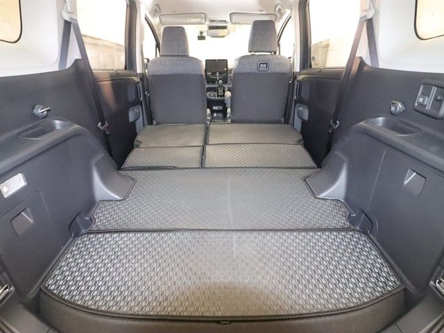 TOYOTA SIENTA HYBRID 2024