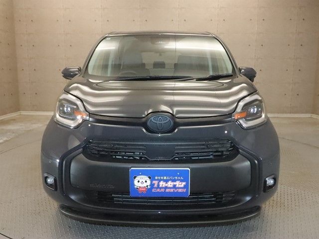 TOYOTA SIENTA HYBRID 2024