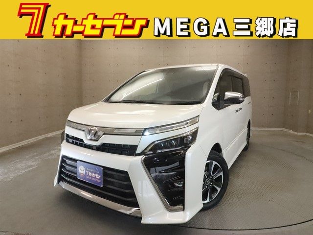 TOYOTA VOXY 2018